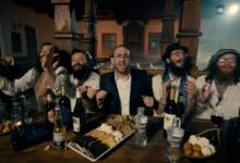 צפו: פיני איינהורן מארח את להקת 'שלעפן נחת' באוקראינה
