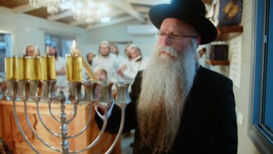 צפו: ניגוני הכנה להדלקת נרות חנוכה