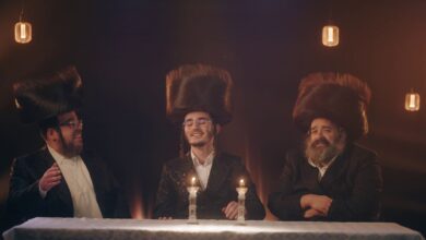 צפו: יואלי קליין ושייע גרוס מגישים: "א פייער זאל ברענען"